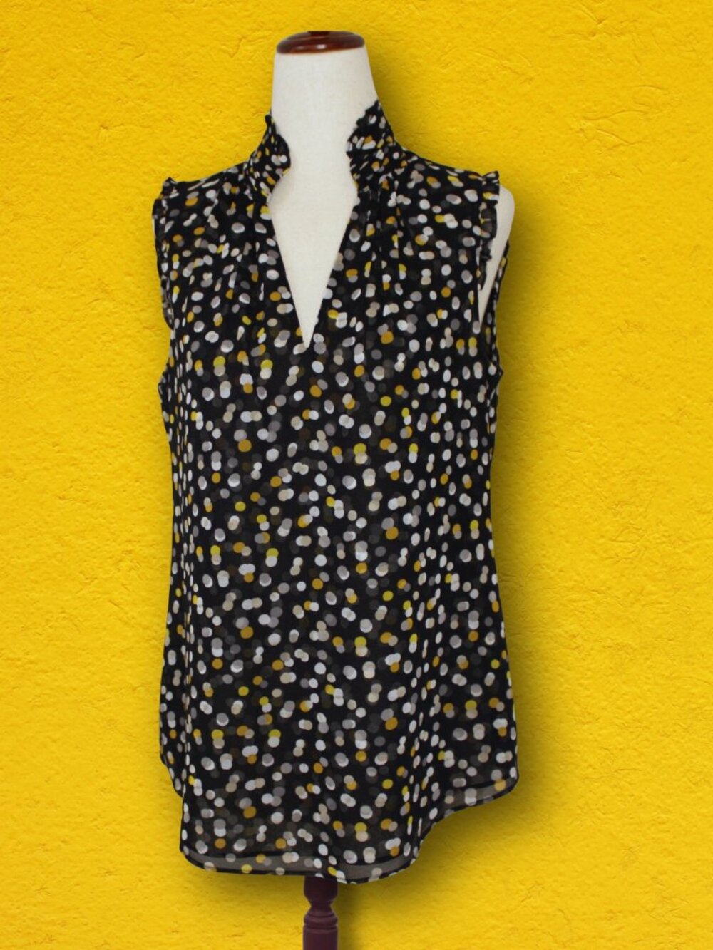 White House Black Market Ruffle Neck Polka Dot Sleeveless Blouse Size 6